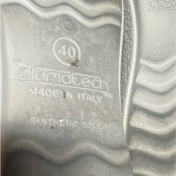 Flyflot Sandals Size 10 - Picture 13 of 15